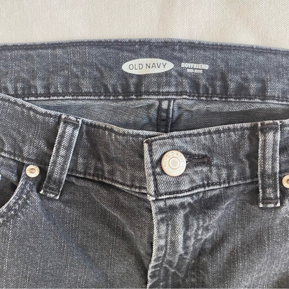 Old Navy Boyfriend Midrise Straight Tapered Jeans 8 - Picture 3 of 8